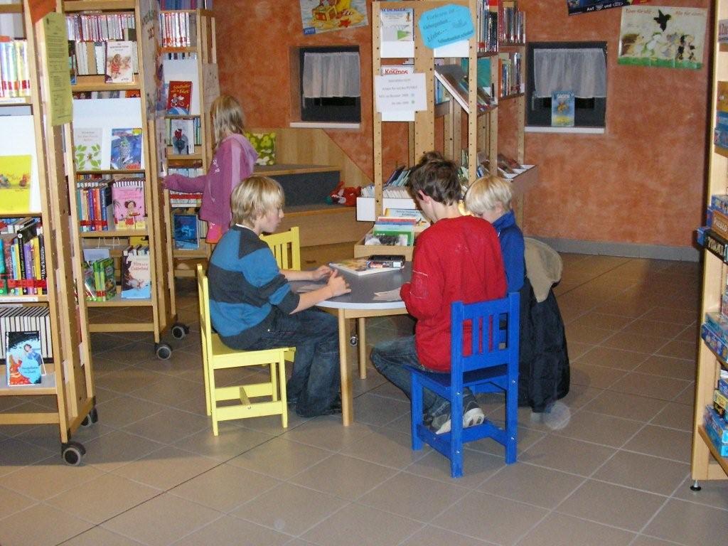 biblio_besucher_1_20150503_1061484258